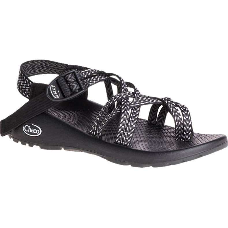 womens chacos black and white
