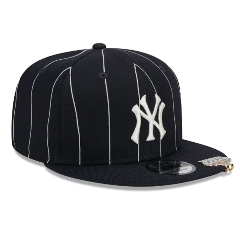 New Era Flat Brim 9FIFTY Pinstripe Visor Clip New York Yankees MLB Navy  Blue Snapback Cap